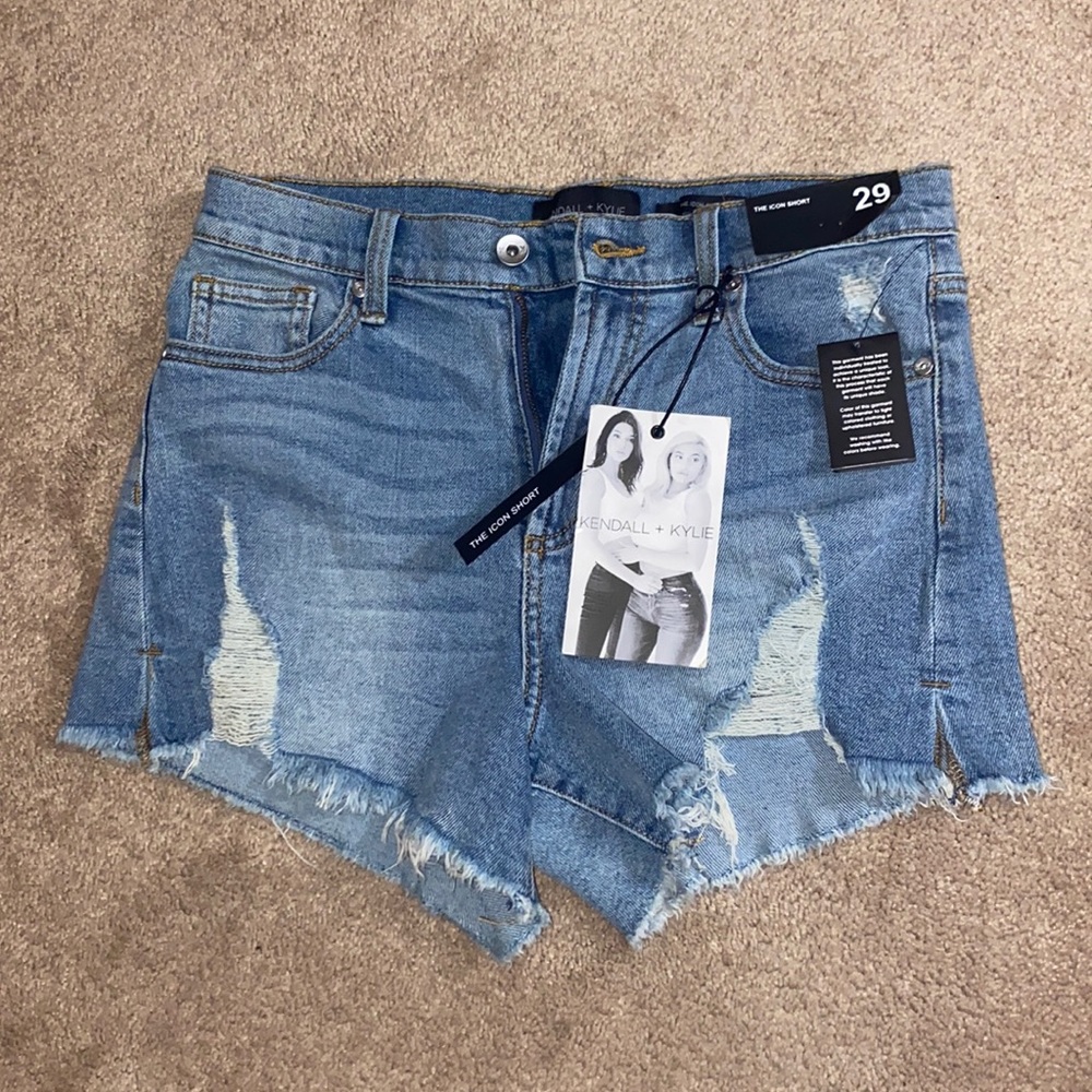 Kendall + Kylie "The Icon Short"